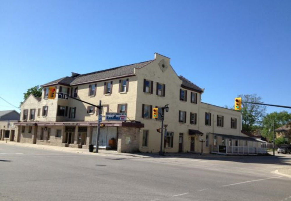 Hartley House Hotel Walkerton Exterior photo