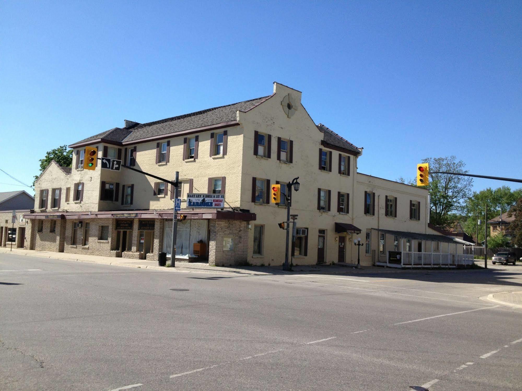 Hartley House Hotel Walkerton Exterior photo